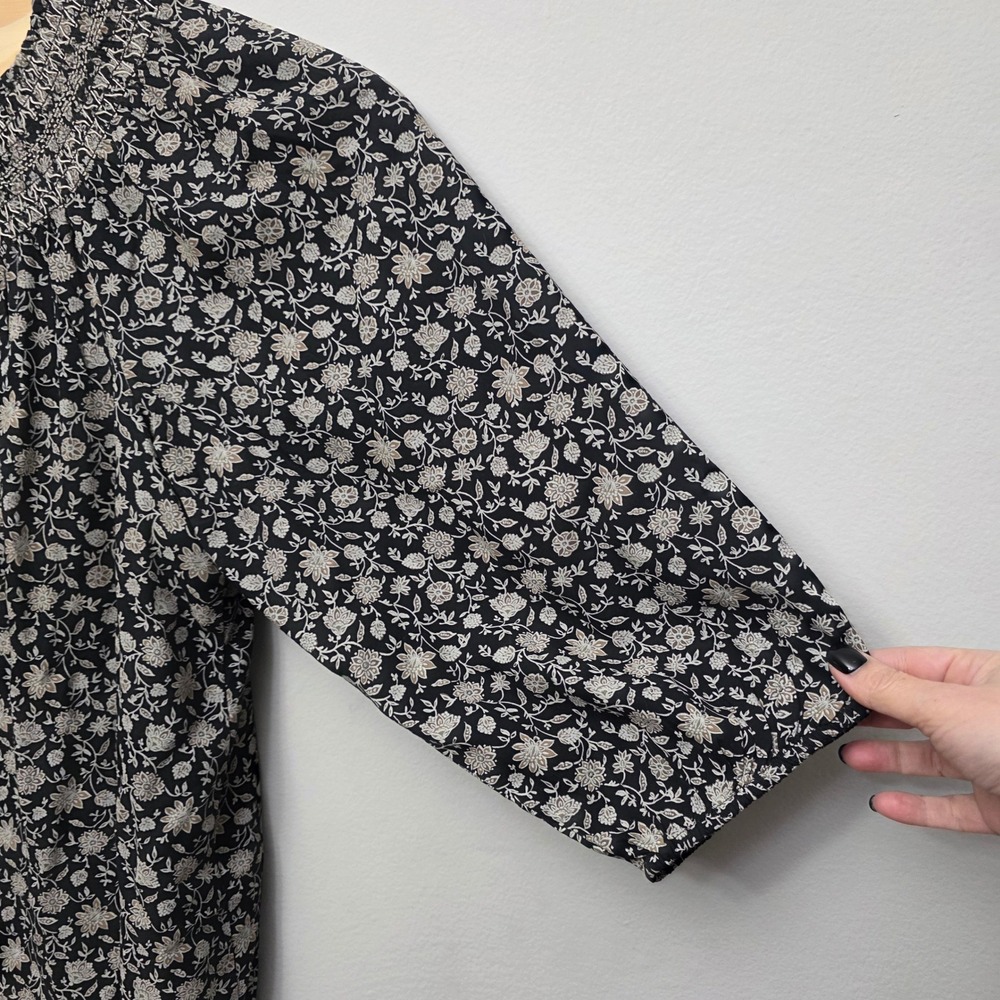 J. Jill Black Floral Smocked Embroidered Neck 3/4 Sleeve Viscose Blouse Large - Picture 2 of 9
